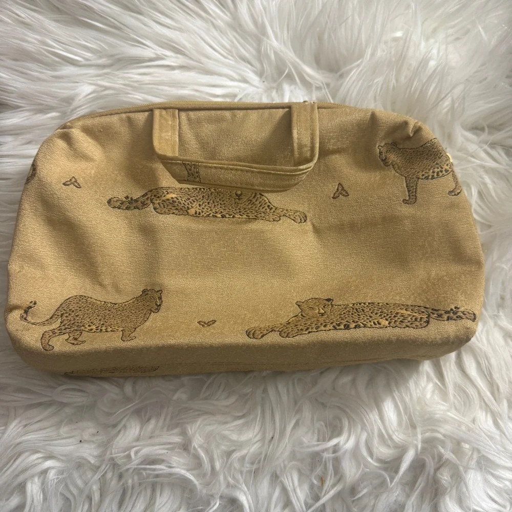 Stylish Tan Leopard Print Women's Bag - Picture 3 of 6